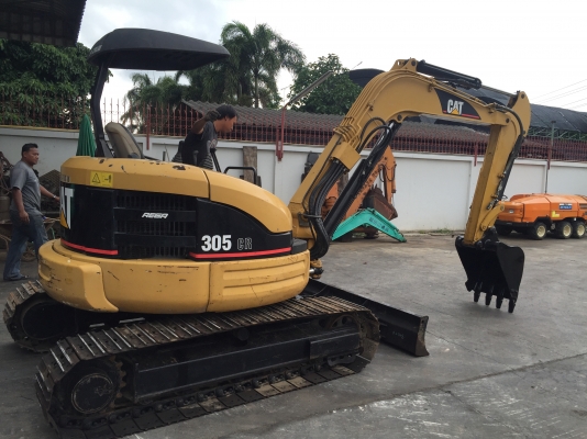 รถขุด CAT 305CR มือสองนำเข้าจากญี่ปุ่น สภาพพร้อมใช้งาน