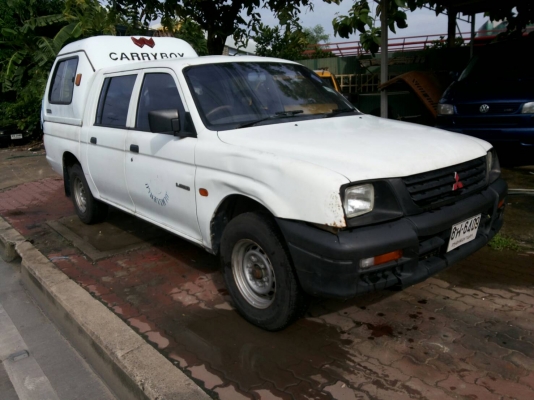 STRADA 4 ประตู มือเดียว ดีเซลเดิม 2500 cc