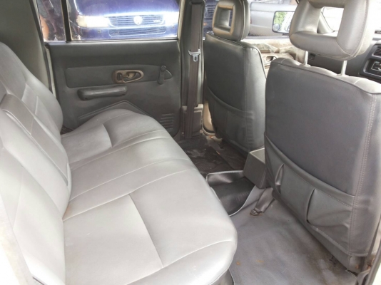 STRADA 4 ประตู มือเดียว ดีเซลเดิม 2500 cc