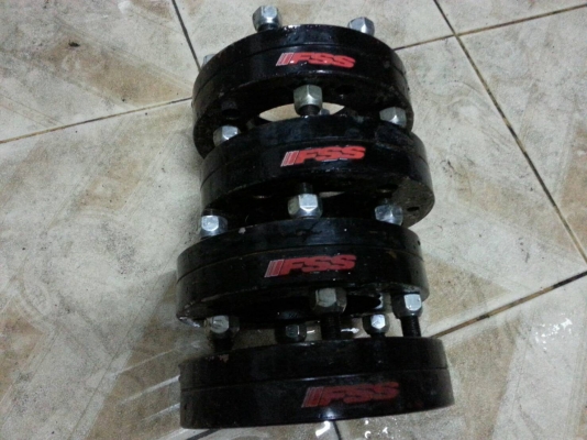 VVVV ขาย Adaptor 5 ออก 6 139.7 ที่ต้องการ ใส่ล้อ หกรู VVVVVV