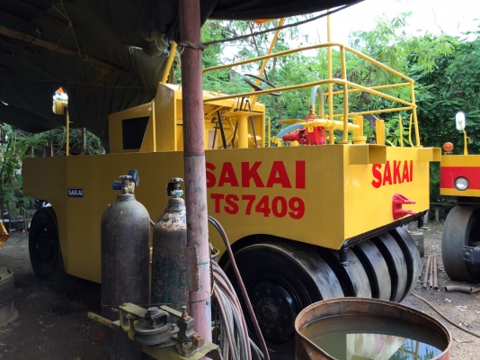 ขายด่วนรถบดล้อยาง9ล้อ SAKAI TS7409 เล่มทะเบียน พร้อมใช้งาน