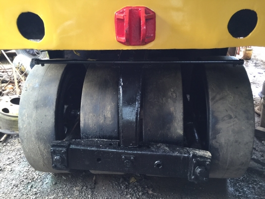 ขายด่วนรถบดล้อยาง9ล้อ SAKAI TS7409 เล่มทะเบียน พร้อมใช้งาน