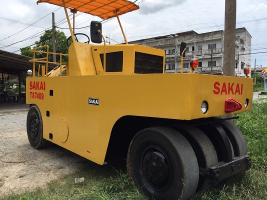 ขายด่วนรถบดล้อยาง9ล้อ SAKAI TS7409 เล่มทะเบียน พร้อมใช้งาน