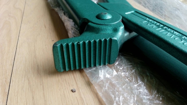 ขายคอม้ารุ่นมีคิ้วDOWIDAT Made in Germany. ขนาดปากจับ3"งานใหม่เก่าเก็บ ขายคอม้ารุ่นมีคิ้วDOWIDAT Made in Germany. ขนาดปากจับ3"งานใหม่เก่าเก็บ