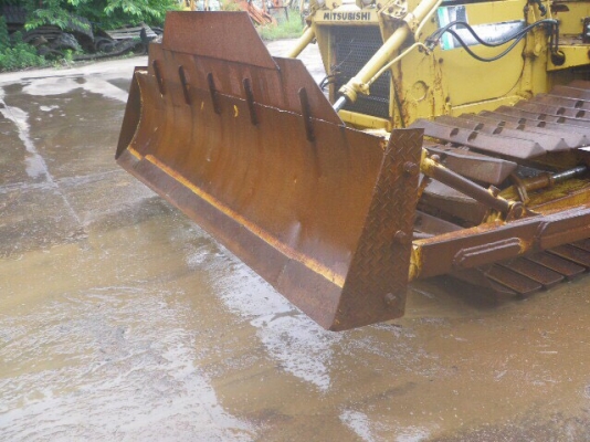 ขายแทรคเตอร์ MITSUBISHI BD2G  มาใหม่  สภาพสวยมากๆๆ     เครื่องปั๊มดี  โซ่ดี   ระบบคล่อง  สนใจโทร  089-7462641  เจ๊สุวรรณีจ้า..