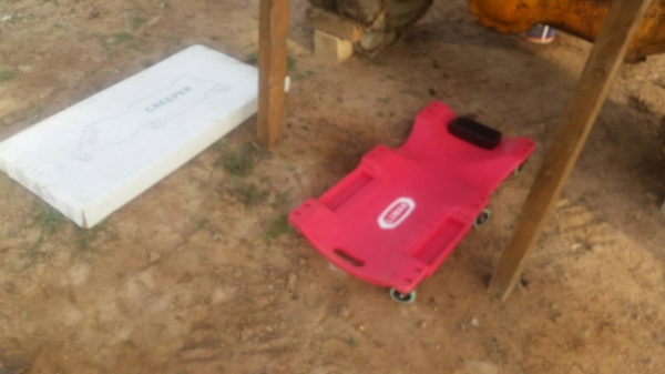 สาธิตตัวอย่างให้ดูครับ กระดานรองนอน ซ่อมใต้ท้องรถ LUMAN ของใหม่ นำเข้า