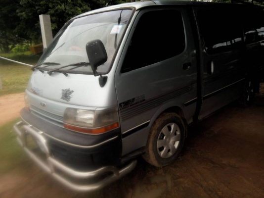 ขายรตู้หลังคาต่ำ ปี40 สภาพดีพร้อมใช้งาน เอกสารถูกต้อง เล่มทะเบียนพร้อมโอน ราคา59,000 สนใจโทร 090-8588220คุณนะ 093-3258446คุณบิว หรือเข้าดูสินค้าอื่นๆได้ที่ www.narong2truck.com หรือ www.truck.in.th/498 หรือเพจFacebook ณรงค์ ซื้อขายรถมือสอง (เว็บไซต์ส่วนตั