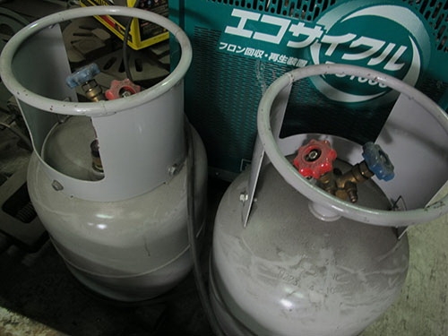 ขายเครื่องแวคคั่มแอร์ASADA JAPANแท้ ของสภาพใหม่มากมาพร้อมถังน้ำยา2ถัง