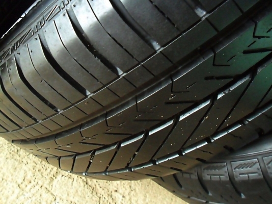 ยางกระบะ-เก๋ง-ตู้ ขอบ15 กู๊ดเยียร์205-65-R15 ปี14 (4เส้น3,200)