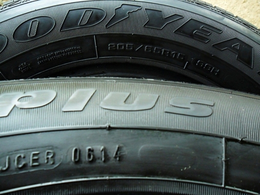 ยางกระบะ-เก๋ง-ตู้ ขอบ15 กู๊ดเยียร์205-65-R15 ปี14 (4เส้น3,200)