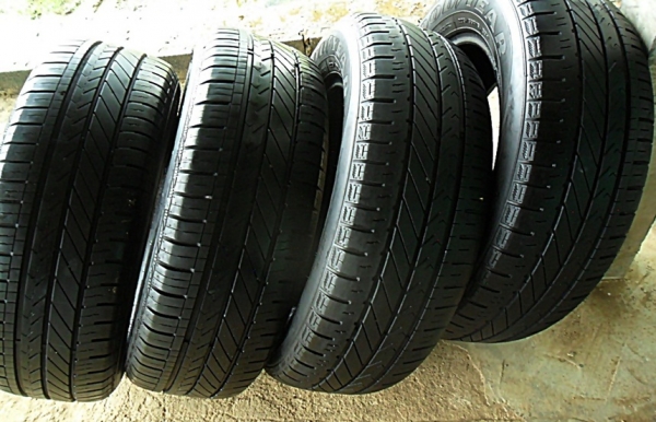 ยางกระบะ-เก๋ง-ตู้ ขอบ15 กู๊ดเยียร์205-65-R15 ปี14 (4เส้น3,200)