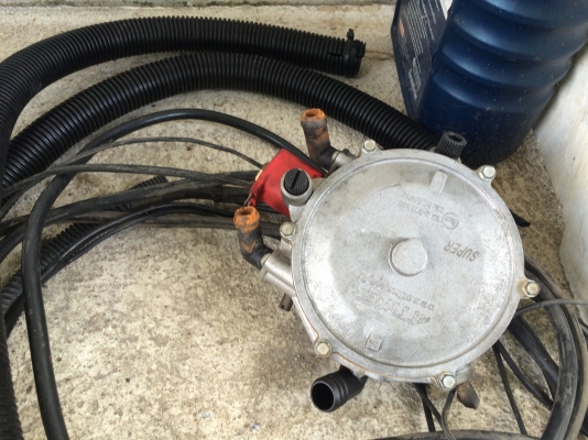 ชุดติดตั้งแก๊สรถยนต์ ครบทุกชิ้นราคาถูก ชุดติดตั้งแก๊สรถยนต์ ครบทุกชิ้นราคาถูก