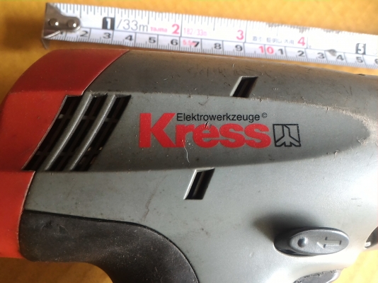 สว่านไร้สายและไขควงปรับตั้งแรงบิดได้ ยี่ห้อ Kress ของ สวิสแลนด์