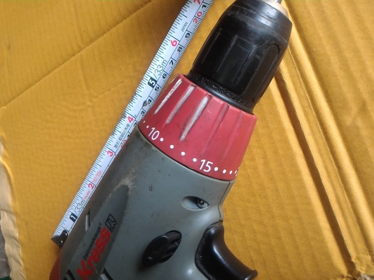 สว่านไร้สายและไขควงปรับตั้งแรงบิดได้ ยี่ห้อ Kress ของ สวิสแลนด์