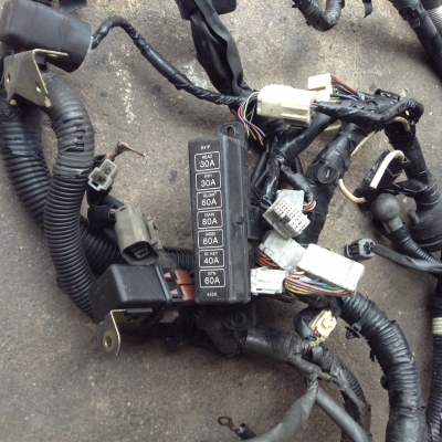 ขายสายไฟเครืองยนต์WL Ford