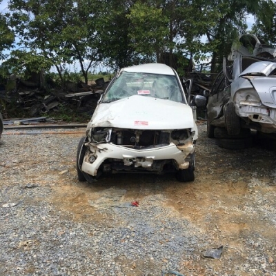 ซากไททั่น เครื่อง2500VG ถอดเเยกขายเป็นอะไหลทุกอย่างทั่งคันมีหลายรุ่นเก๋งเเละกระบะหลายรุ่นเเยกขายทุกคัน