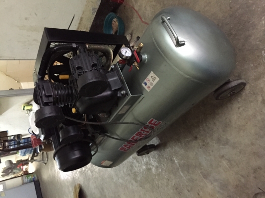 ขายปั๊มลม7.5แรงแกะกล่องราคาสุดประหยัดถัง300ลิตร