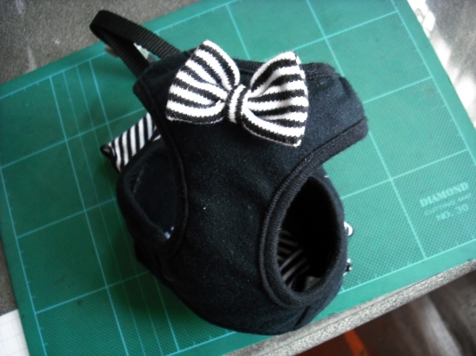 ชุดรัดอกสายจูงสำหรับสุนัขพันธุ์เล็กสีดำ Product by Japan รุ่น 9623 Size 2