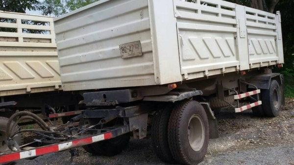 ขายหางสามมิตรหางสองเพลา ปี 49