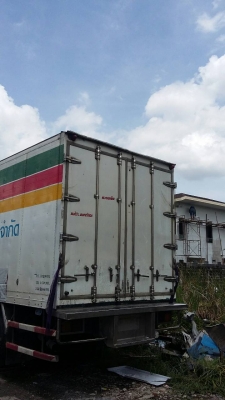 ขายตู้เย็นพร้อมเตรื่องทำความเย็นยาว7.80เมตร