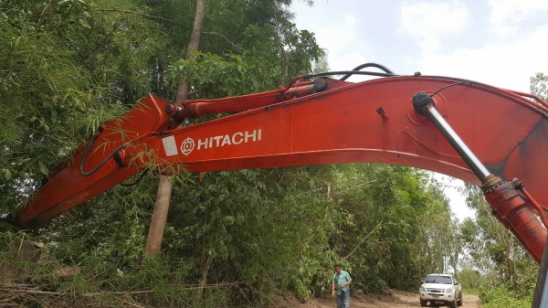 ขาย แบคโฮ HITACHI EX200-2 เอกสารใบซื้อขาย เอวกับช่วงล่างดี เครื่องหลวมทำงานมีโหลด ขายตามสภาพครับ ขาย แบคโฮ HITACHI EX200-2 เอกสารใบซื้อขาย เอวกับช่วงล่างดี เครื่องหลวมทำงานมีโหลด ขายตามสภาพครับ