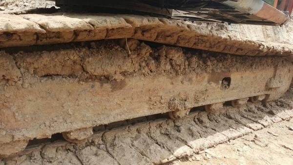 ขาย แบคโฮ HITACHI EX200-2 เอกสารใบซื้อขาย เอวกับช่วงล่างดี เครื่องหลวมทำงานมีโหลด ขายตามสภาพครับ ขาย แบคโฮ HITACHI EX200-2 เอกสารใบซื้อขาย เอวกับช่วงล่างดี เครื่องหลวมทำงานมีโหลด ขายตามสภาพครับ