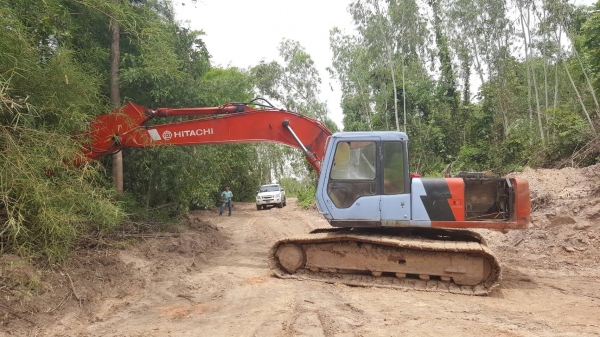 ขาย แบคโฮ HITACHI EX200-2 เอกสารใบซื้อขาย เอวกับช่วงล่างดี เครื่องหลวมทำงานมีโหลด ขายตามสภาพครับ ขาย แบคโฮ HITACHI EX200-2 เอกสารใบซื้อขาย เอวกับช่วงล่างดี เครื่องหลวมทำงานมีโหลด ขายตามสภาพครับ