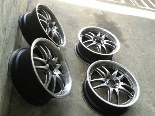 ขอบ17นิ้ว4รู100 สวยๆ 4 ล้อ ราคา 6900 บาท