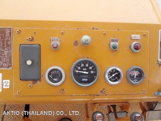 ขายรถบด9ล้อยาง  TS7409 ปุ๋ย 085-0221939