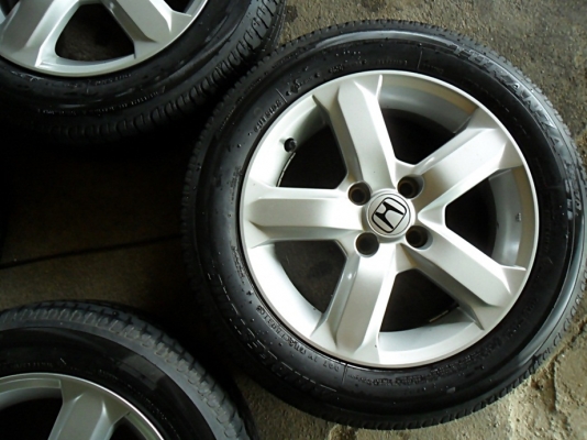 แม็กเก๋งขอบ15แท้ 4รู100พร้อมยาง (4ล้อ 3,800)