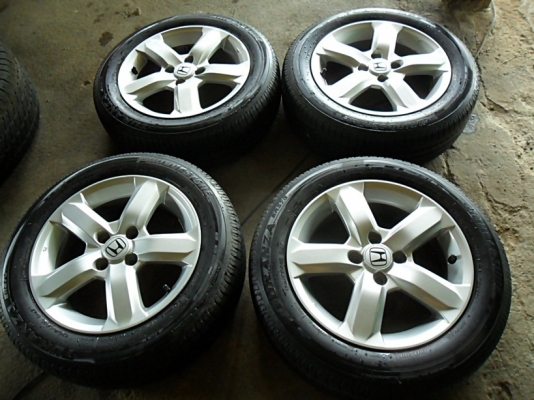 แม็กเก๋งขอบ15แท้ 4รู100พร้อมยาง (4ล้อ 3,800)