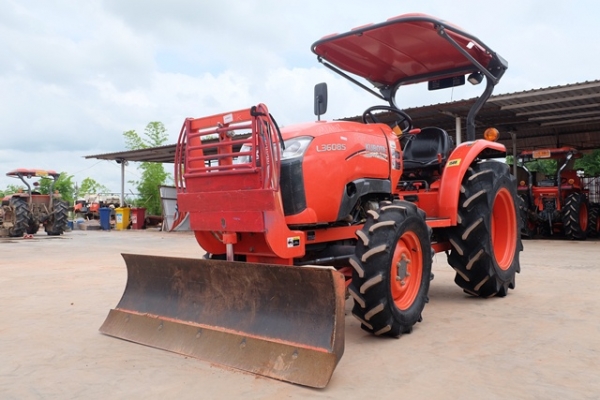 ขายรถไถรุ่น L3608sp ดาวน์ 10,000 บาท พร้อมใบมีด ผานพรวน มีเอกสารพร้อมโอน รถสวยพร้อมใช้งาน ขายรถไถรุ่น L3608sp ดาวน์ 10,000 บาท พร้อมใบมีด ผานพรวน มีเอกสารพร้อมโอน รถสวยพร้อมใช้งาน