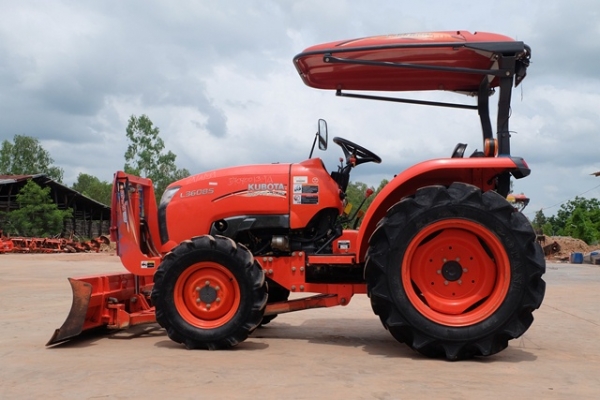 ขายรถไถรุ่น L3608sp  ดาวน์ 10,000 บาท พร้อมใบมีด ผานพรวน มีเอกสารพร้อมโอน รถสวยพร้อมใช้งาน