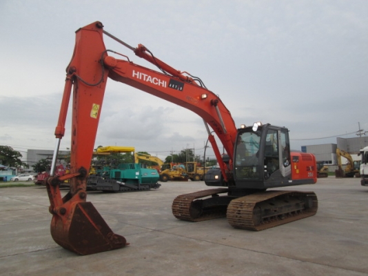 ขายรถขุด ZX200-3 ปุ๋ย085-0221939