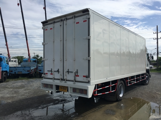 6ล้อFTR240HPตู้บรรทุก