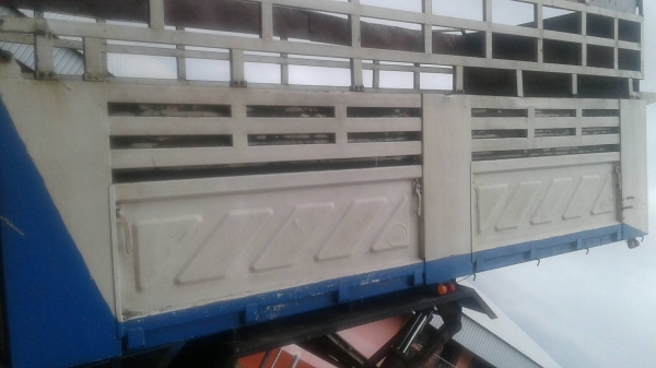 รถฮีโน่ 10 ล้อดั้ม FM1J 260 แรงม้า. ปี 38.    สนใจติดต่อ  081 - 6079515