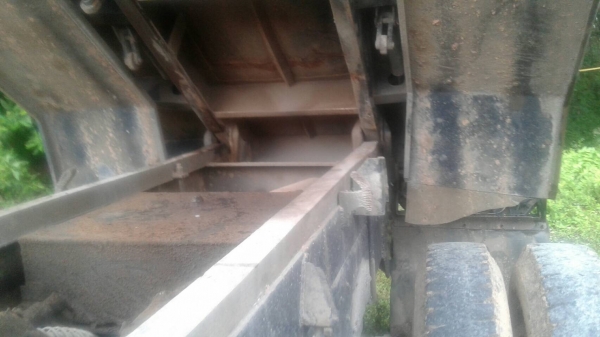 รถฮีโน่ 10 ล้อดั้ม FM1J 260 แรงม้า. ปี 38.    สนใจติดต่อ  081 - 6079515