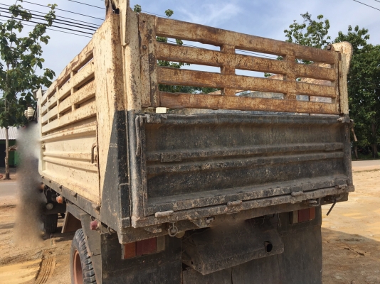 รถอีซุซุ 6 ล้อดั้ม NPR 150 แรงม้า ปี 53. , ( รถวิ่ง 19x,xxx กม. )        สนใจติดต่อ  081 - 6079515