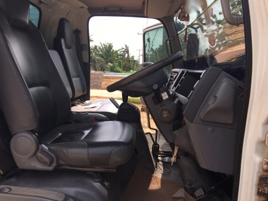 รถอีซุซุ 6 ล้อดั้ม NPR 150 แรงม้า ปี 53. , ( รถวิ่ง 19x,xxx กม. )        สนใจติดต่อ  081 - 6079515