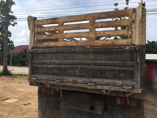 รถอีซุซุ 6 ล้อดั้ม NPR 150 แรงม้า ปี 53. , ( รถวิ่ง 19x,xxx กม. )        สนใจติดต่อ  081 - 6079515