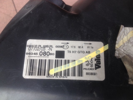 ไฟหน้า PEUGEOT 307 T5 เก่าญี่ปุ่นเเท้หลอดครบสภาพสวยใสๆคู่ละ ไฟหน้า PEUGEOT 307 T5 เก่าญี่ปุ่นเเท้หลอดครบสภาพสวยใสๆคู่ละ