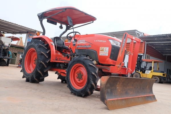 ขายรถไถรุ่น L4708sp ดาวน์ 20,000 บาท พร้อมใบมีด ผานพรวน มีเอกสารพร้อมโอน รถสวยพร้อมใช้งาน