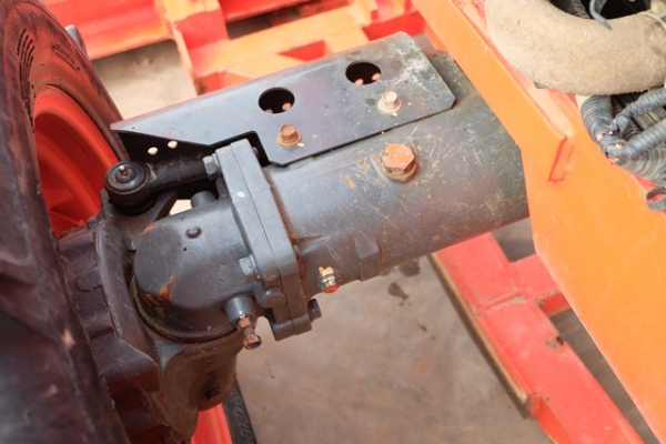 ขายรถไถรุ่น L4708sp ดาวน์ 20,000 บาท พร้อมใบมีด ผานพรวน มีเอกสารพร้อมโอน รถสวยพร้อมใช้งาน