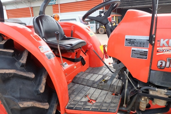 ขายรถไถรุ่น L4708sp ดาวน์ 20,000 บาท พร้อมใบมีด ผานพรวน มีเอกสารพร้อมโอน รถสวยพร้อมใช้งาน