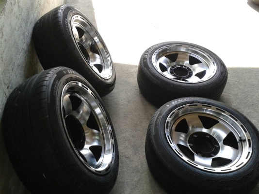 ขอบ16นิ้ว6รู พร้อมยาง สวยๆ 4 ล้อ ราคา 7800 บาท