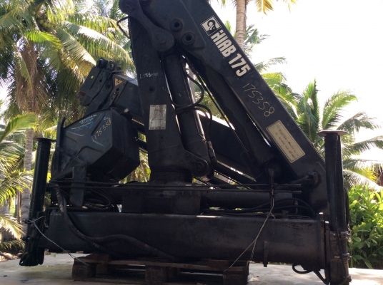 ขาย HIAB 175-3 เก่านอกพร้อมใช้ ขนาดยก 6.3ตันเมตร ยืดสุด 9.8 เมตร
