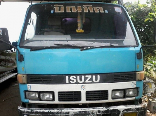 รถ 6 ล้อ ดูดส้วม ( ตัวรถมิตซู หัวอีซุซุ NKR) ราคา 157000 บาท