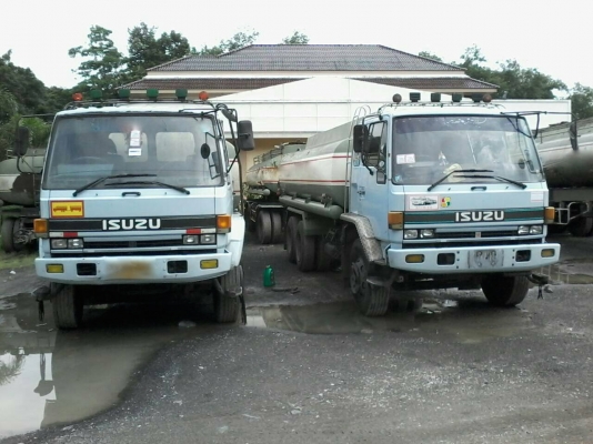 รถอีซูซุ 10 ล้อ บรรรทุกน้ำมัน / เปลื่ยนเครื่อง 230 แรงม้า. ปี 39.  ( ขาย แม่ , ลูก. )  ,  ( มี ขาย 2 คัน. )      สนใจติดต่อ  081 - 6079515