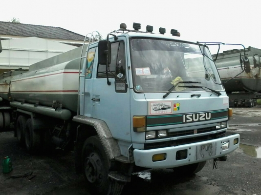รถอีซูซุ 10 ล้อ บรรรทุกน้ำมัน / เปลื่ยนเครื่อง 230 แรงม้า. ปี 39.  ( ขาย แม่ , ลูก. )  ,  ( มี ขาย 2 คัน. )      สนใจติดต่อ  081 - 6079515