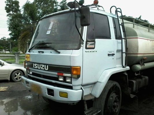 รถอีซูซุ 10 ล้อ บรรรทุกน้ำมัน / เปลื่ยนเครื่อง 230 แรงม้า. ปี 39.  ( ขาย แม่ , ลูก. )  ,  ( มี ขาย 2 คัน. )      สนใจติดต่อ  081 - 6079515